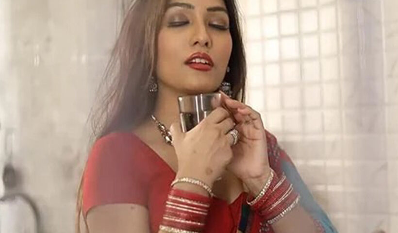 zoya-rathore-biography-age-family-movies-web-series