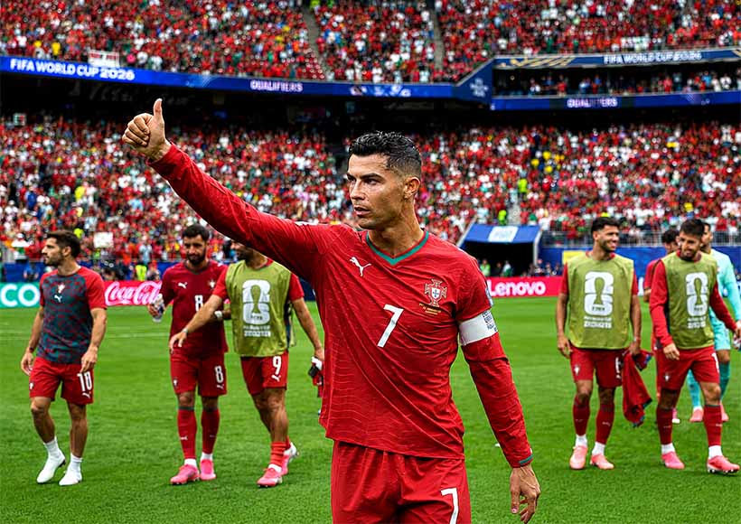 cristiano-ronaldo-first-player-to-score-in-six-world-cups-portugal-beat-uzbekistan-5-0